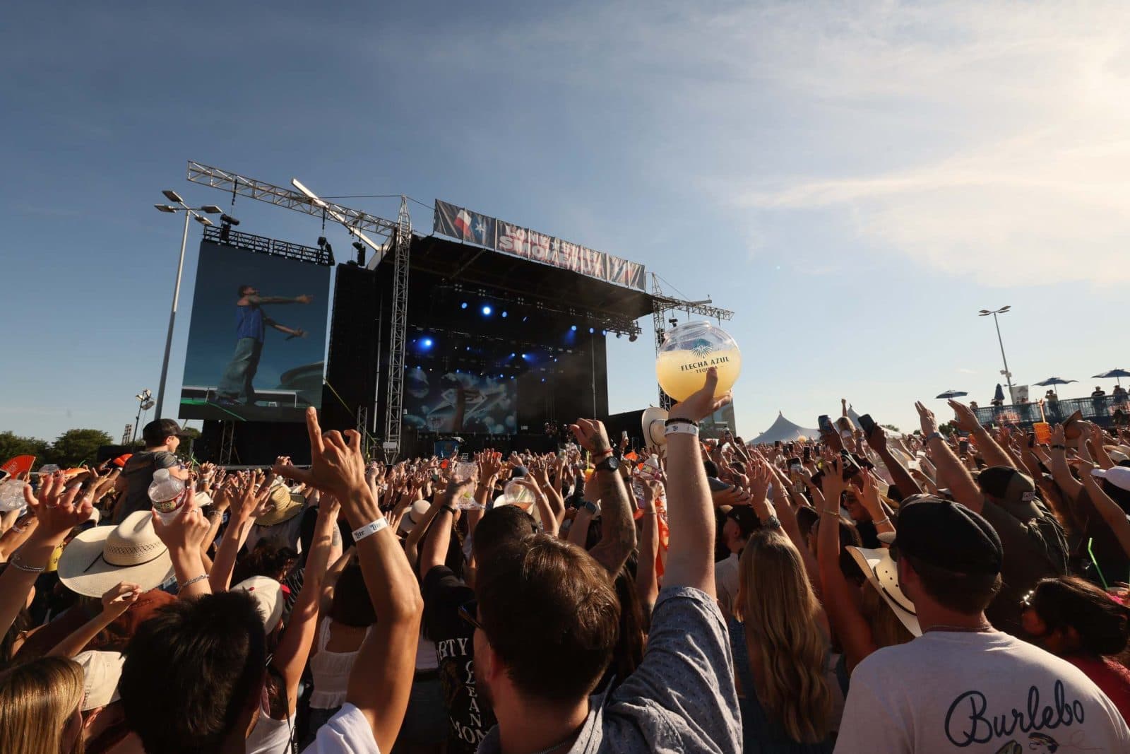 a crown in front of the lone star stage